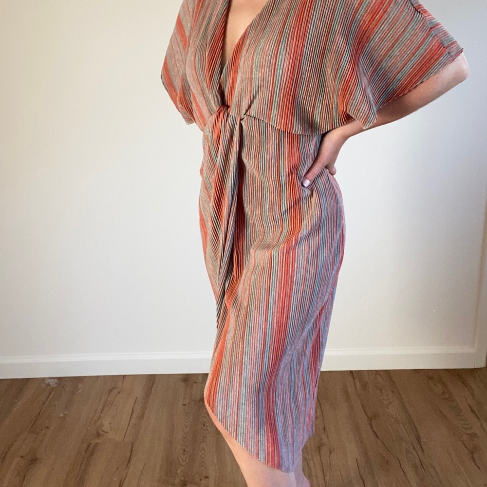 Vintage XS dress, great condition & so flattering!
